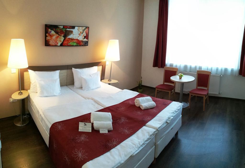 Hotel Opal Superior - Adults Only Gyongyos Exterior photo